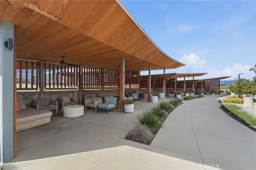 26661 Blue Hills Loop, Valencia, California 91381 home-pic-19