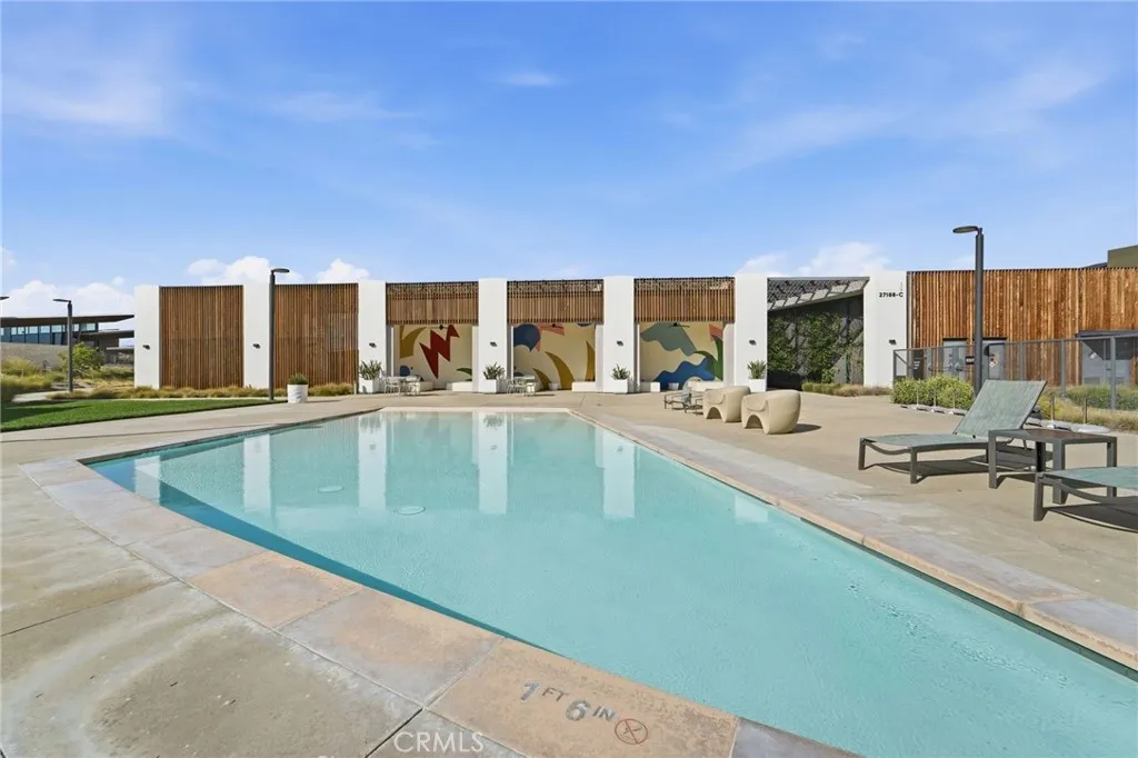 26661 Blue Hills Loop, Valencia, California 91381 home-pic-18