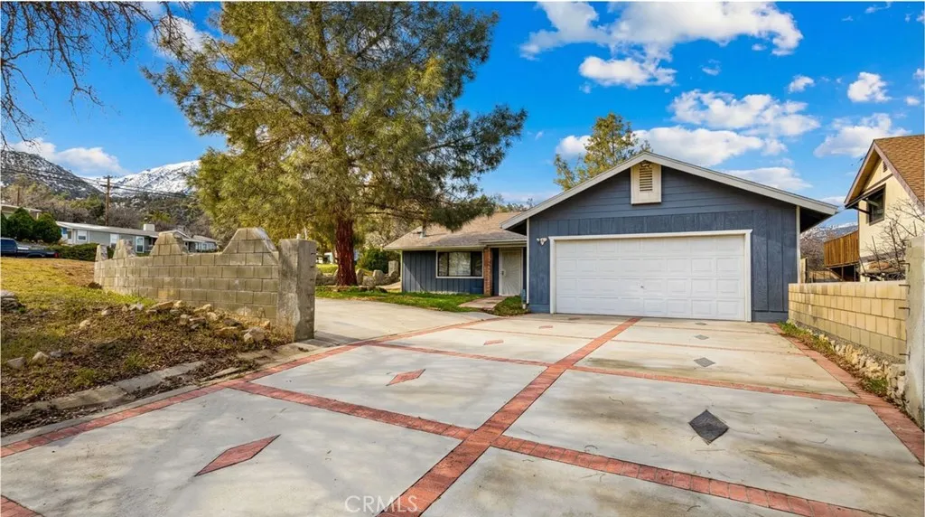 1 N Salaine Drive, Bodfish, California 90291 home-pic-1