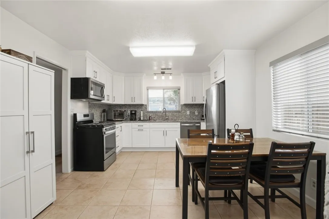19119 Killian, City Of Industry, California 91748 home-pic-11