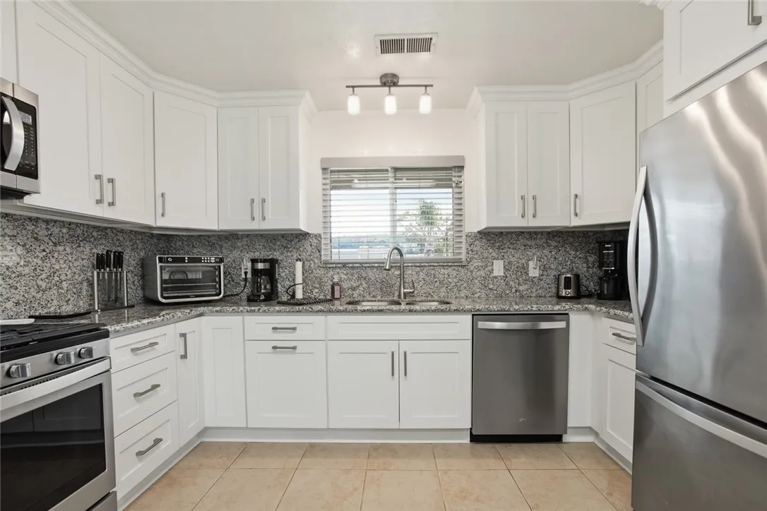 19119 Killian, City Of Industry, California 91748 home-pic-10