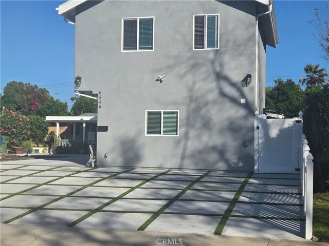 Front driveway- Entry gate to ADU