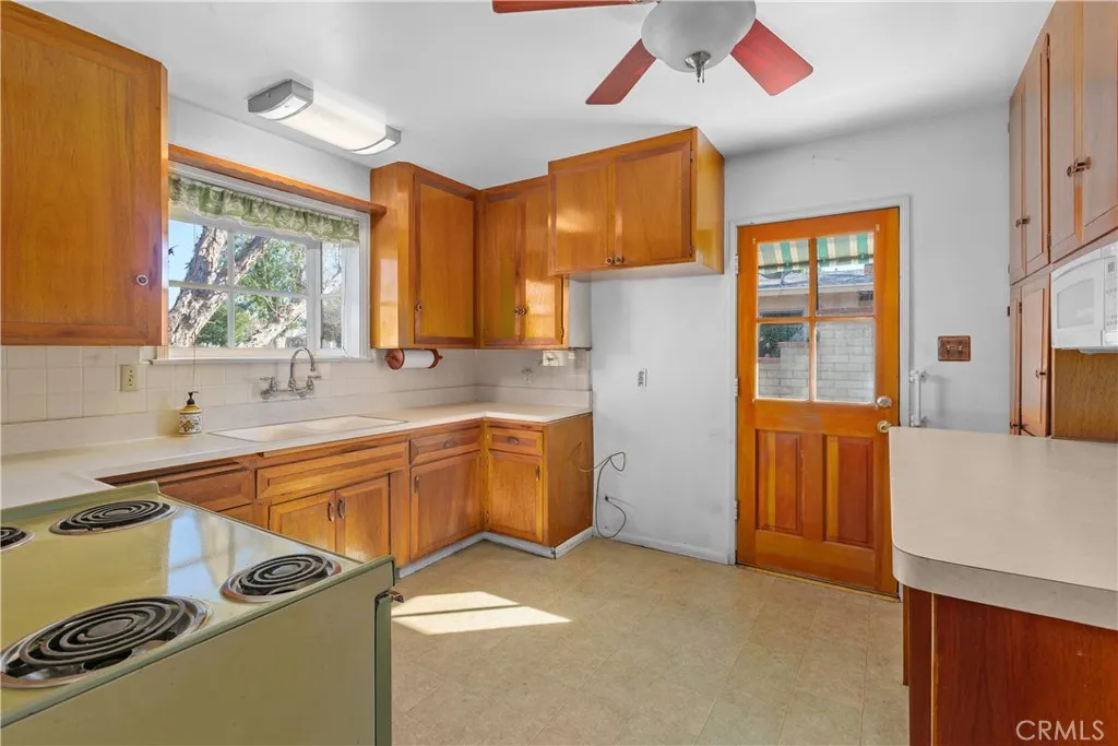 6735 De Anza, Riverside, California 92506 home-pic-13