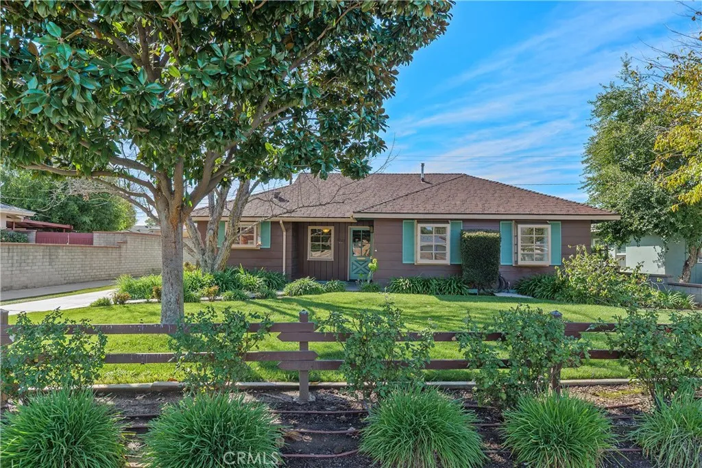 6735 De Anza, Riverside, California 92506 home-pic-1
