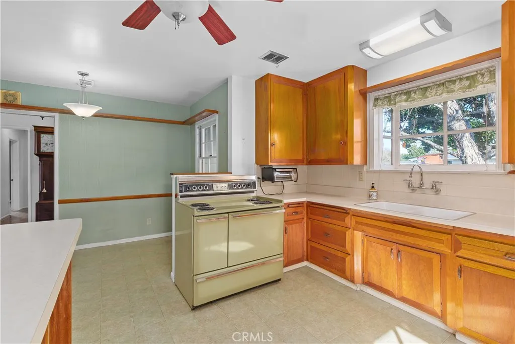 6735 De Anza, Riverside, California 92506 home-pic-14