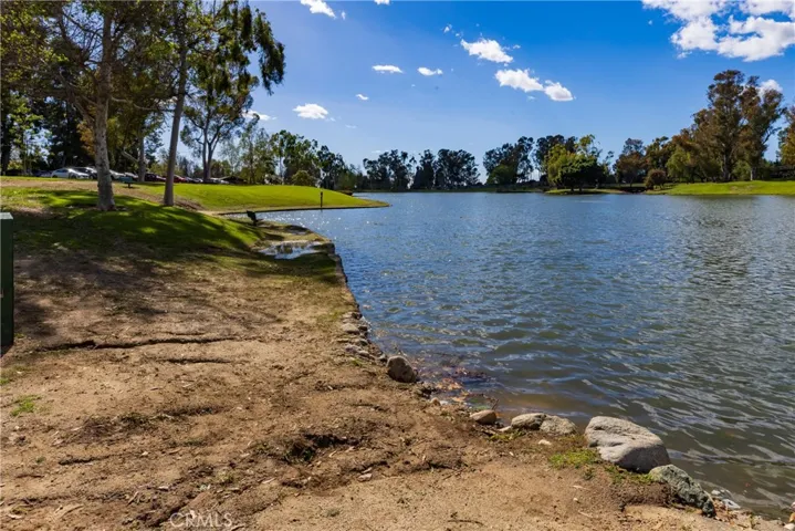 TRI CITY PARK LAKE