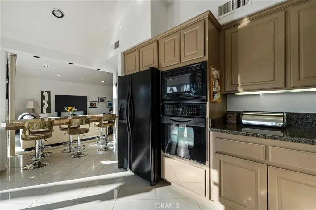 97 Palomino Circle, Palm Desert, California 92211 home-pic-13