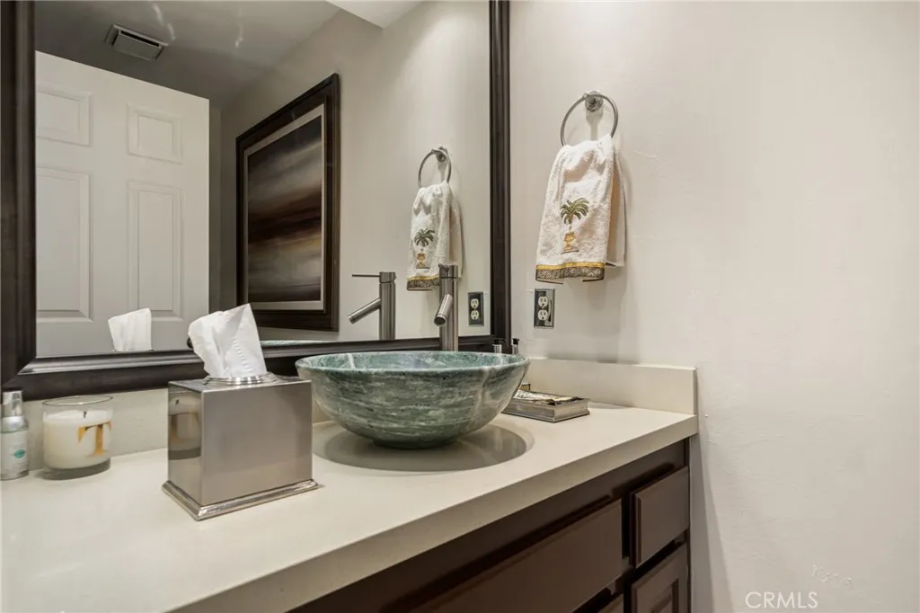 97 Palomino Circle, Palm Desert, California 92211 home-pic-14