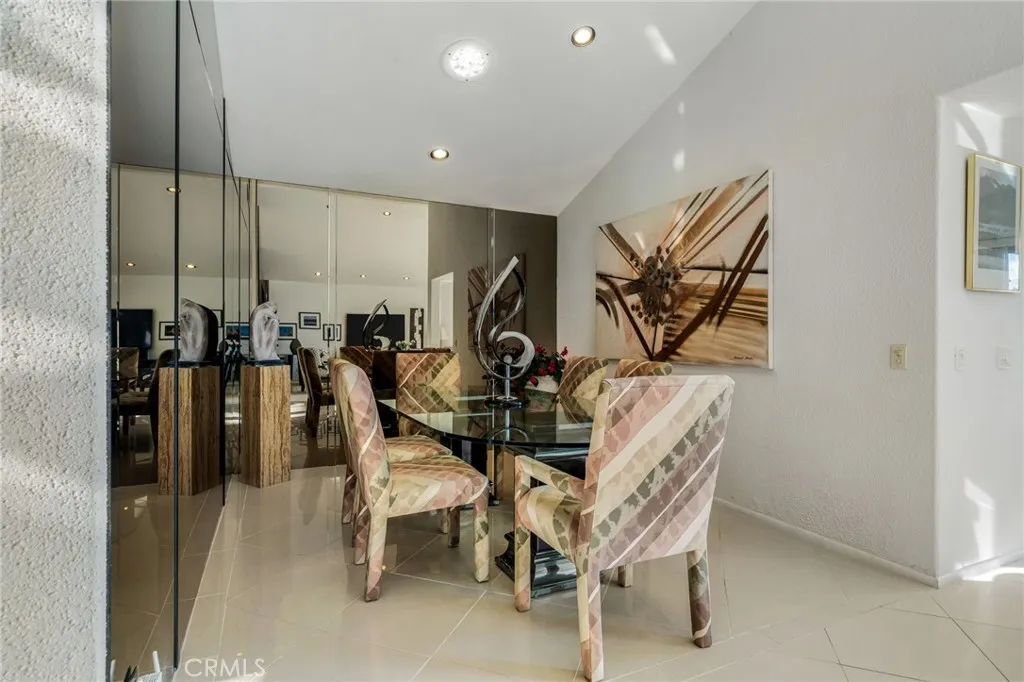 97 Palomino Circle, Palm Desert, California 92211 home-pic-8