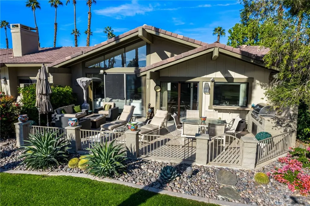 97 Palomino Circle, Palm Desert, California 92211 home-pic-3