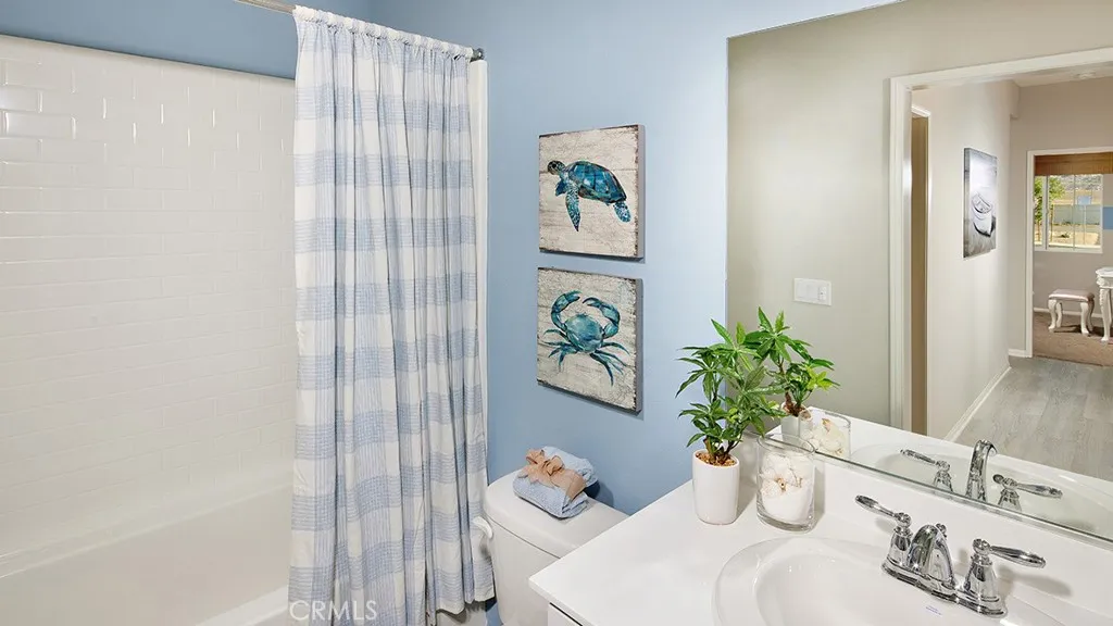 23239 Copa De Oro Court, Wildomar, California 92595 home-pic-12
