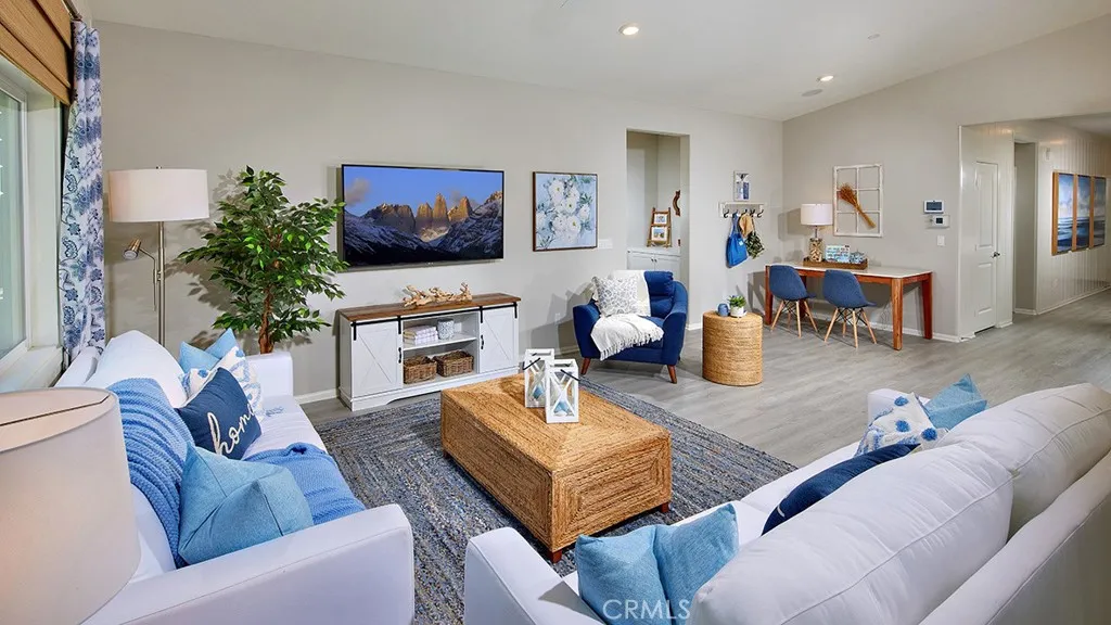 23239 Copa De Oro Court, Wildomar, California 92595 home-pic-2