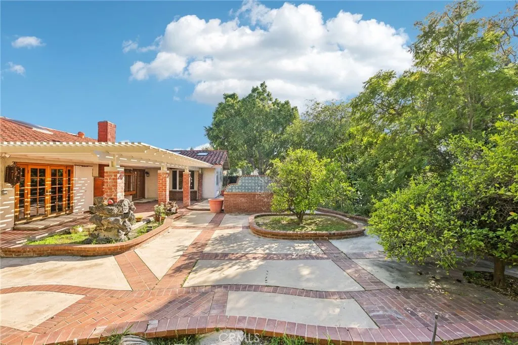579 Golden Prados, Diamond Bar, California 91765 home-pic-34