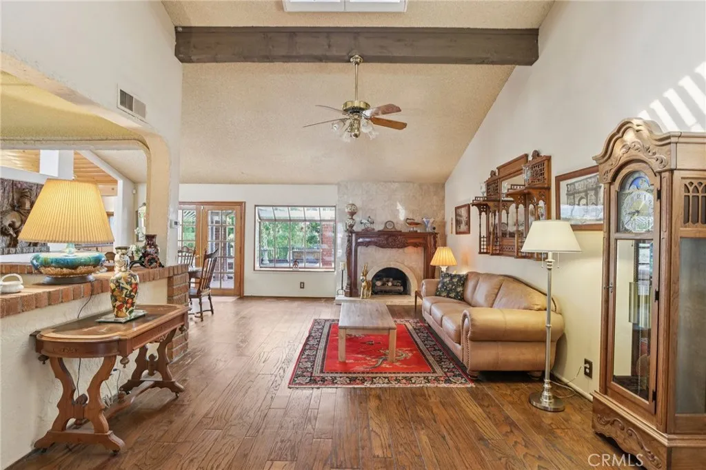 579 Golden Prados, Diamond Bar, California 91765 home-pic-4