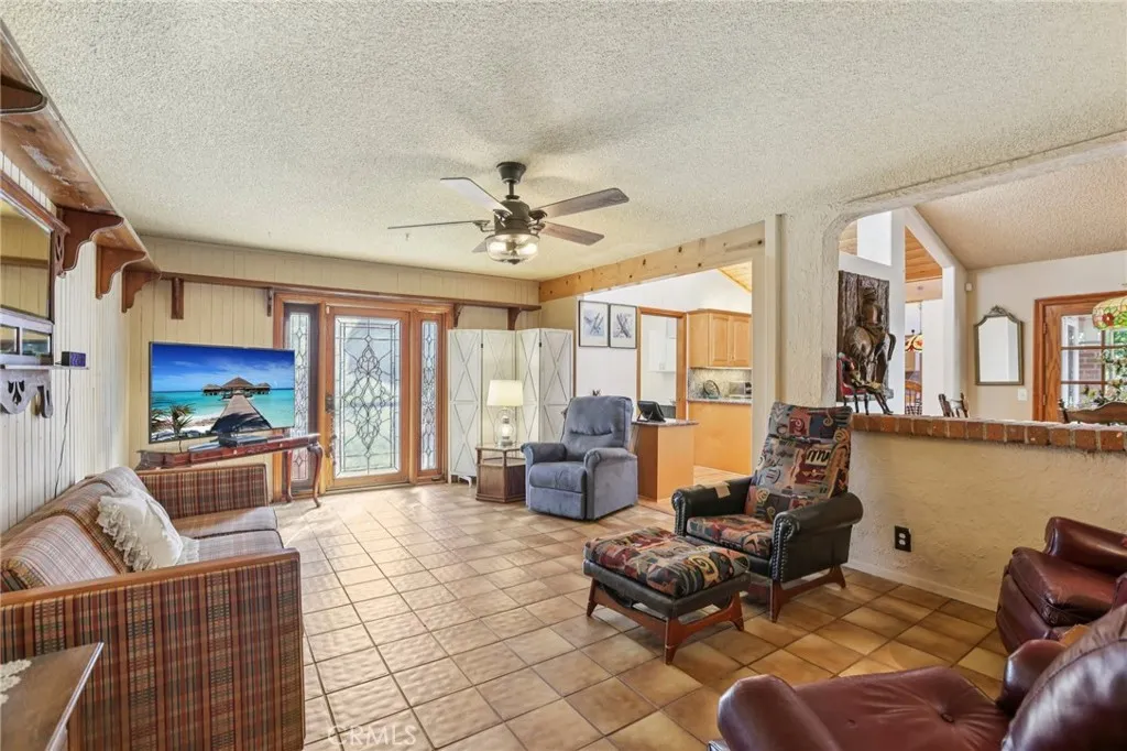 579 Golden Prados, Diamond Bar, California 91765 home-pic-19