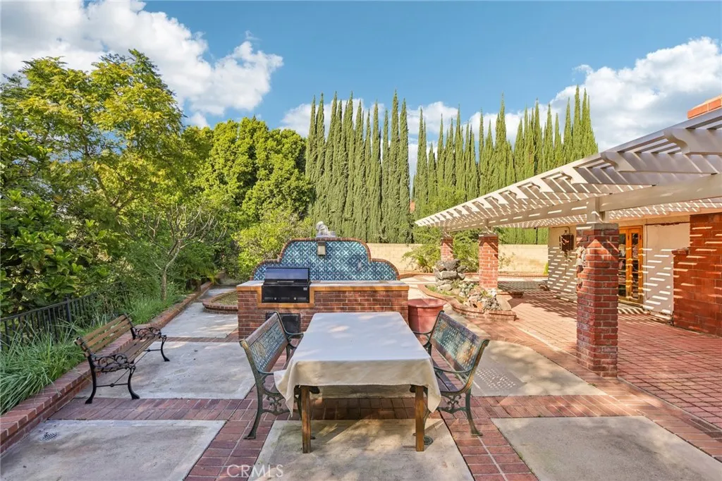579 Golden Prados, Diamond Bar, California 91765 home-pic-31