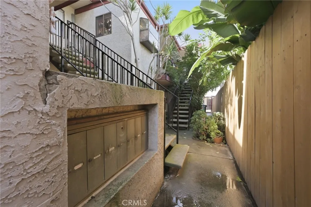 4584 Felton St 3, San Diego, California 92116 home-pic-36