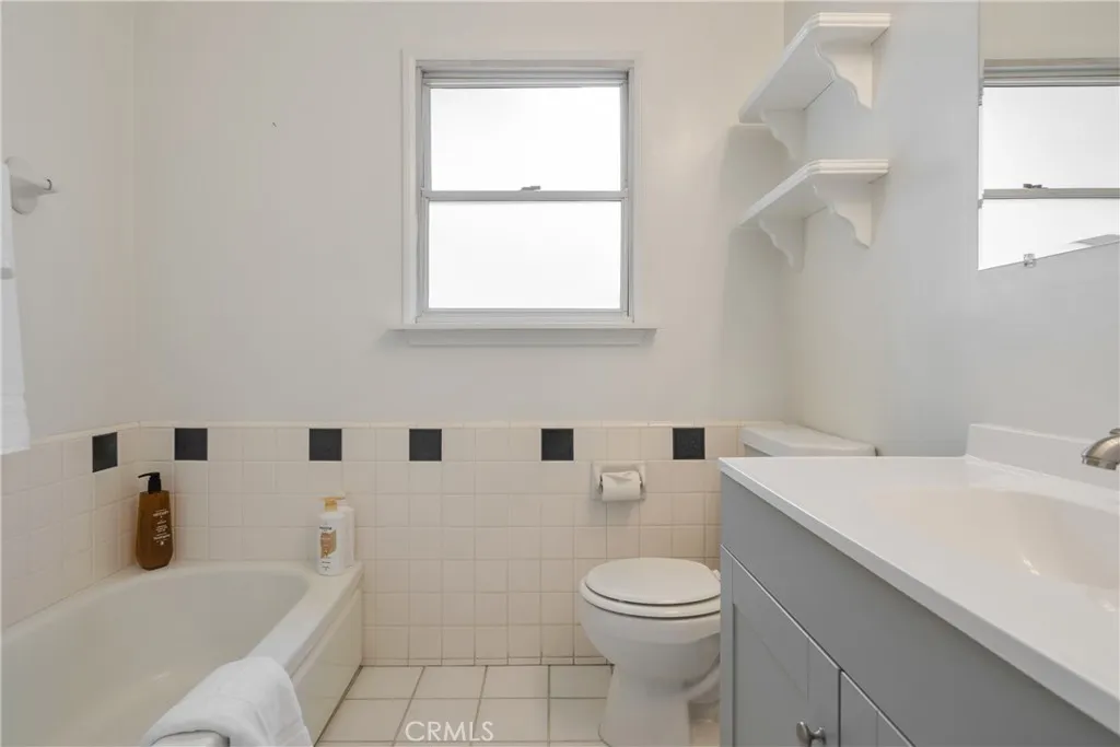 5710 E Killdee, Long Beach, California 90808 home-pic-10