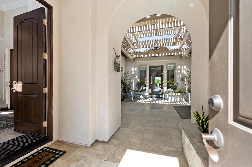 4 Via Santo Tomas Drive, Rancho Mirage, California 92270 home-pic-4