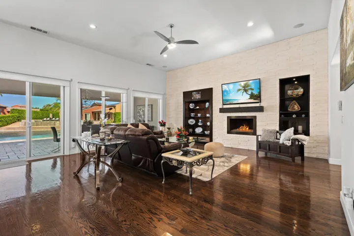 12_12001626_186425_186425-EI-112