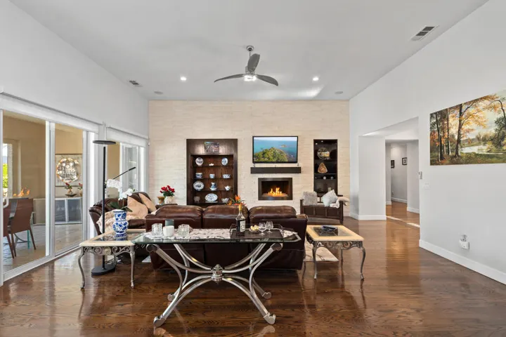 15_12001629_186425_186425-EI-115