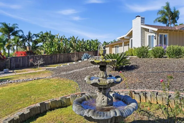 929 Pepper Tree Lane, Fallbrook, California 92028