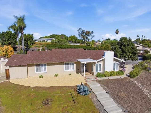 929 Pepper Tree Lane, Fallbrook, California 92028