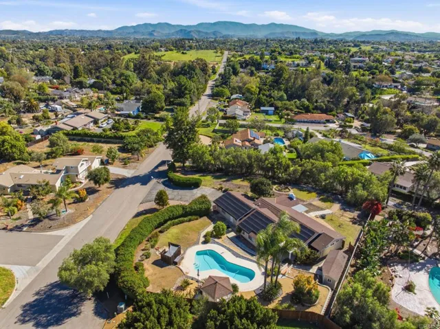 929 Pepper Tree Lane, Fallbrook, California 92028