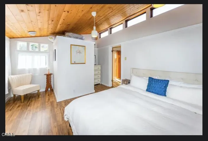 Bedroom with Sitting Nook