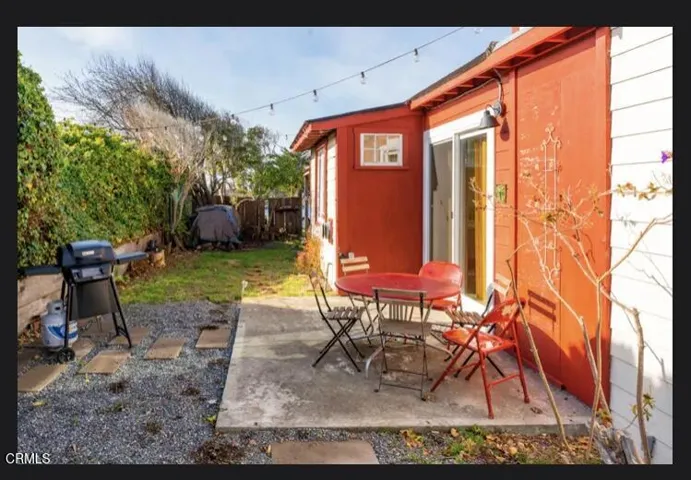 Patio Area to Yard