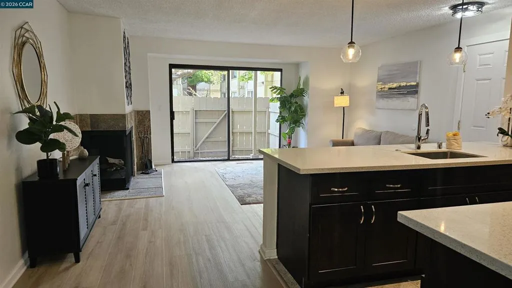 3764 3764 Via Verdi, Richmond, California 94803 home-pic-3