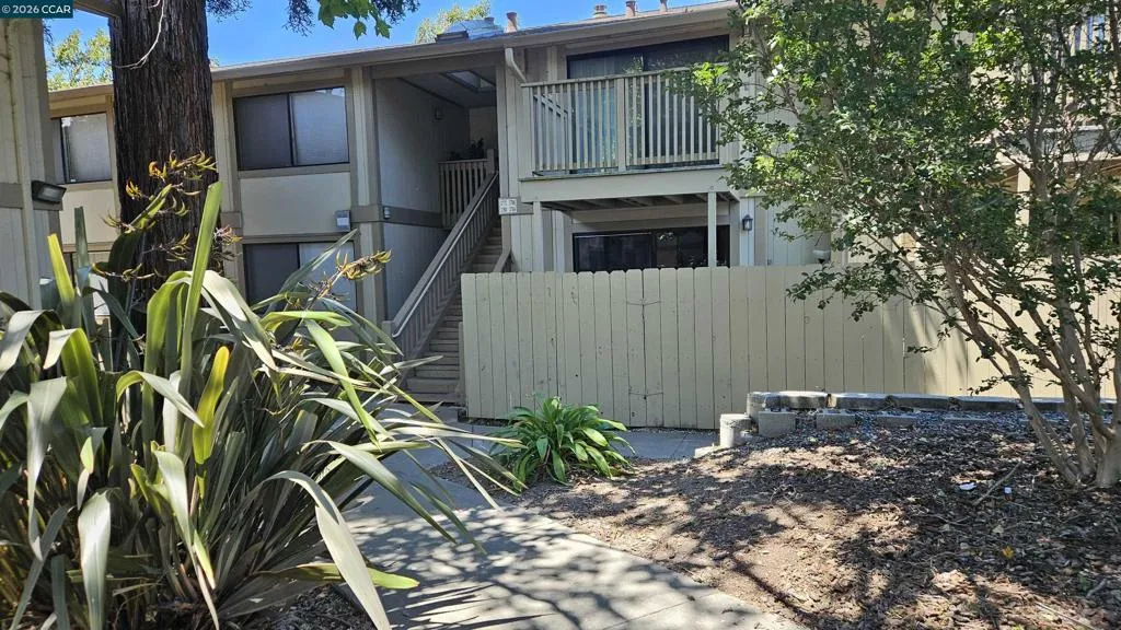 3764 3764 Via Verdi, Richmond, California 94803 home-pic-12