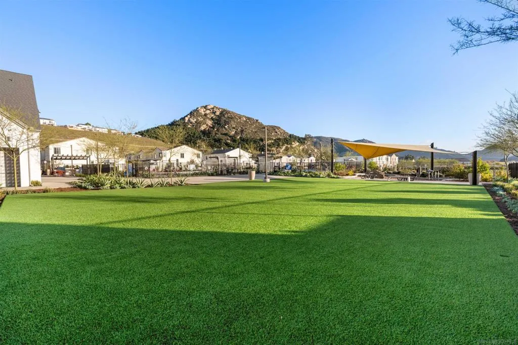 303 Citrine Trails, Fallbrook, California 92028 home-pic-41