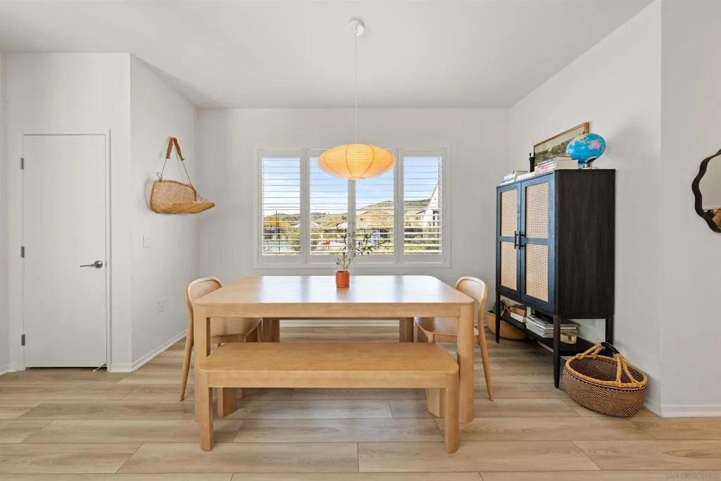 303 Citrine Trails, Fallbrook, California 92028 home-pic-14