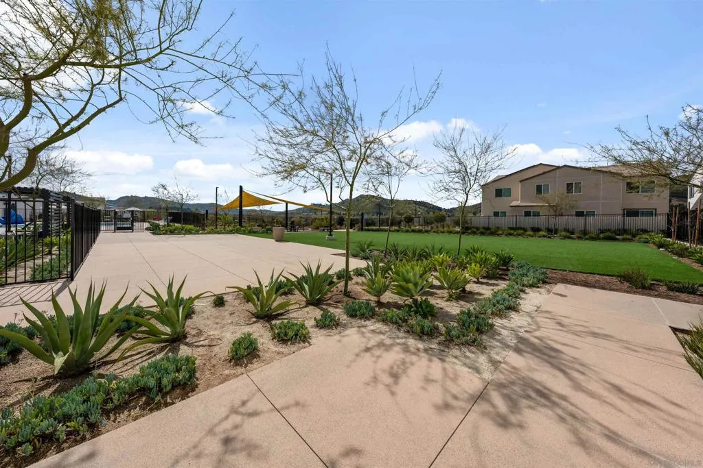 303 Citrine Trails, Fallbrook, California 92028 home-pic-39