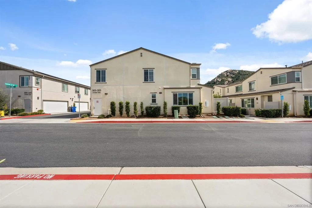 303 Citrine Trails, Fallbrook, California 92028 home-pic-33