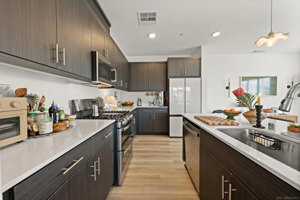 303 Citrine Trails, Fallbrook, California 92028 home-pic-13