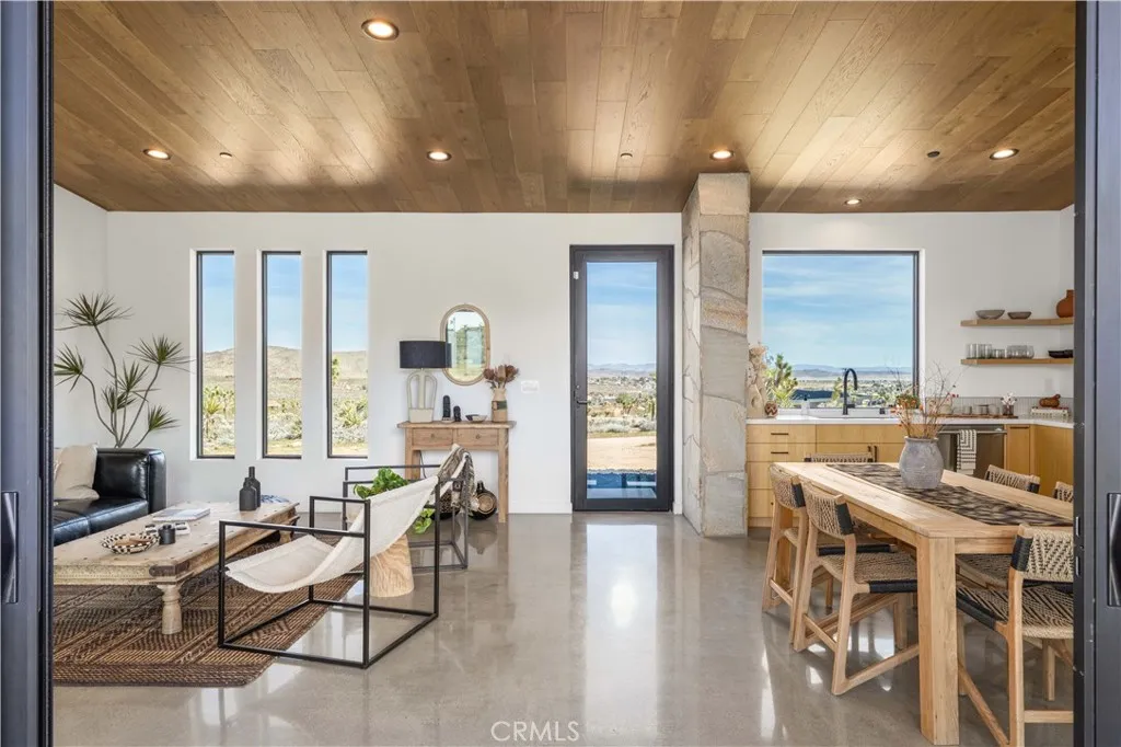 6738 Saddleback, Joshua Tree, California 92252 home-pic-6