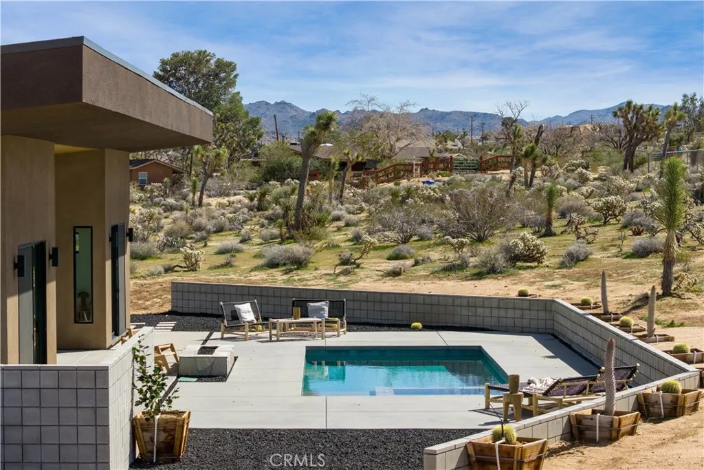 6738 Saddleback, Joshua Tree, California 92252 home-pic-1