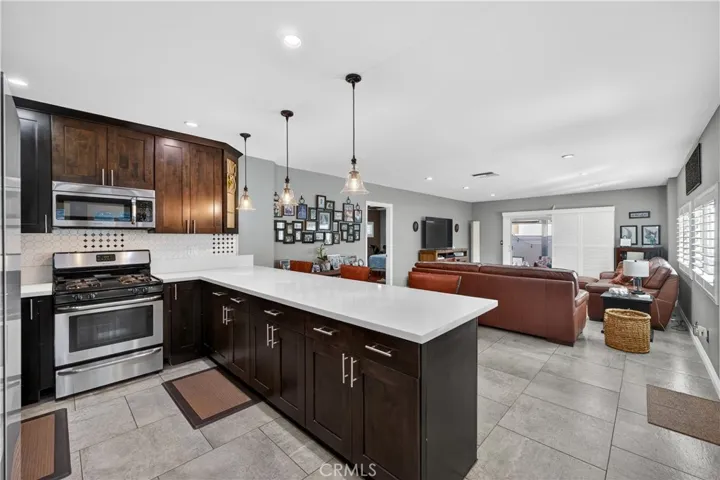 Large kitchen family room combo