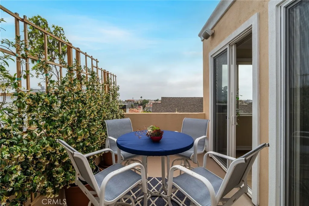 710 11th Street, Hermosa Beach, California 90254 home-pic-21