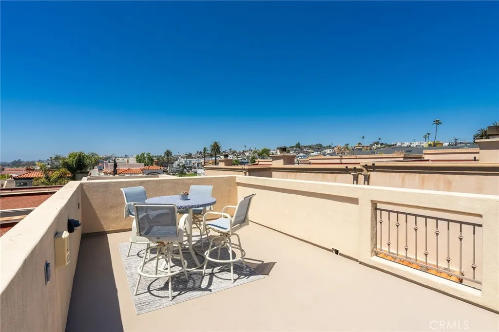 710 11th Street, Hermosa Beach, California 90254 home-pic-24
