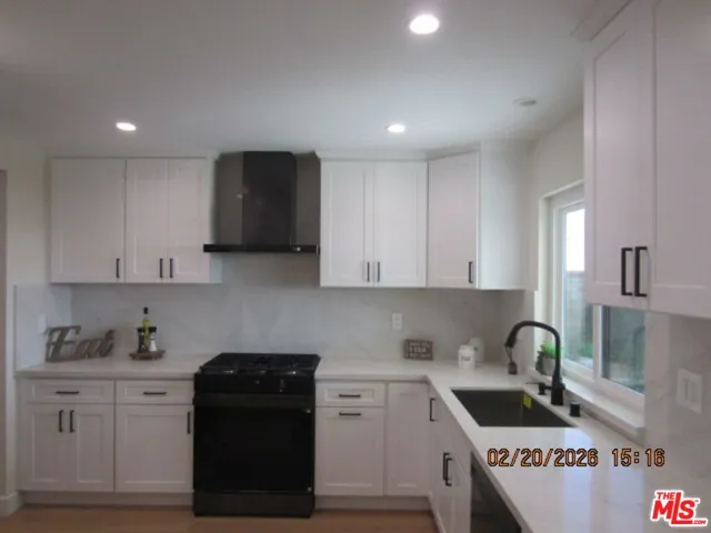 2615 Woodstock Lane, Burbank, California 91504