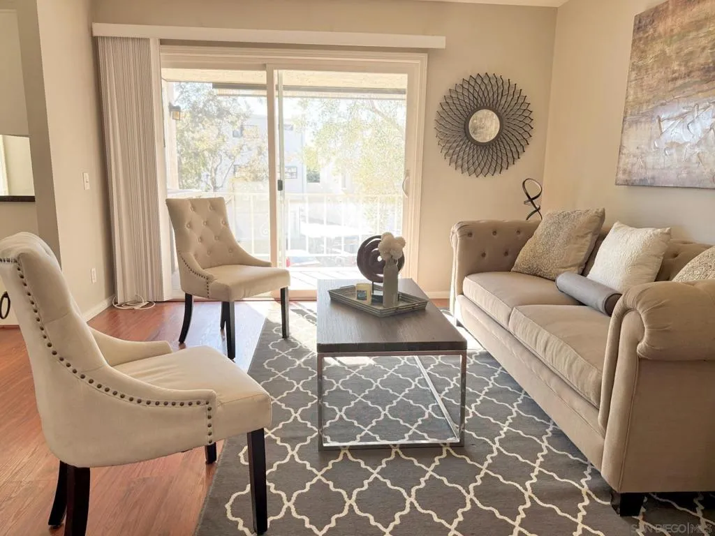 6878 Navajo Rd 104, San Diego, California 92119 home-pic-6