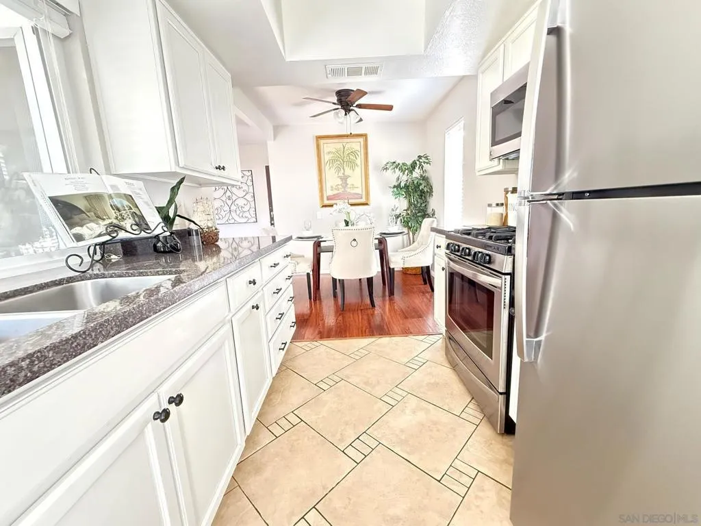 6878 Navajo Rd 104, San Diego, California 92119 home-pic-10