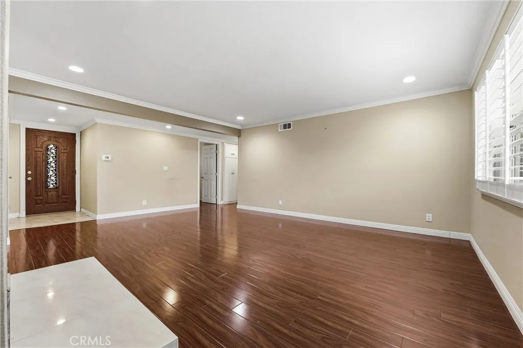 1036 E Trenton, Orange, California 92867 home-pic-6