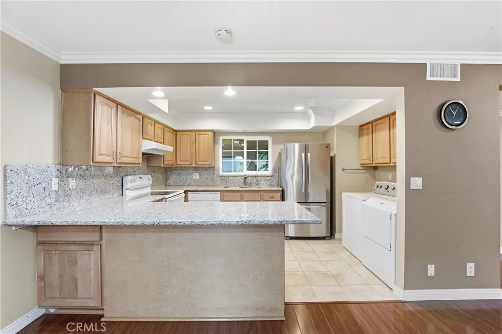 1036 E Trenton, Orange, California 92867 home-pic-11