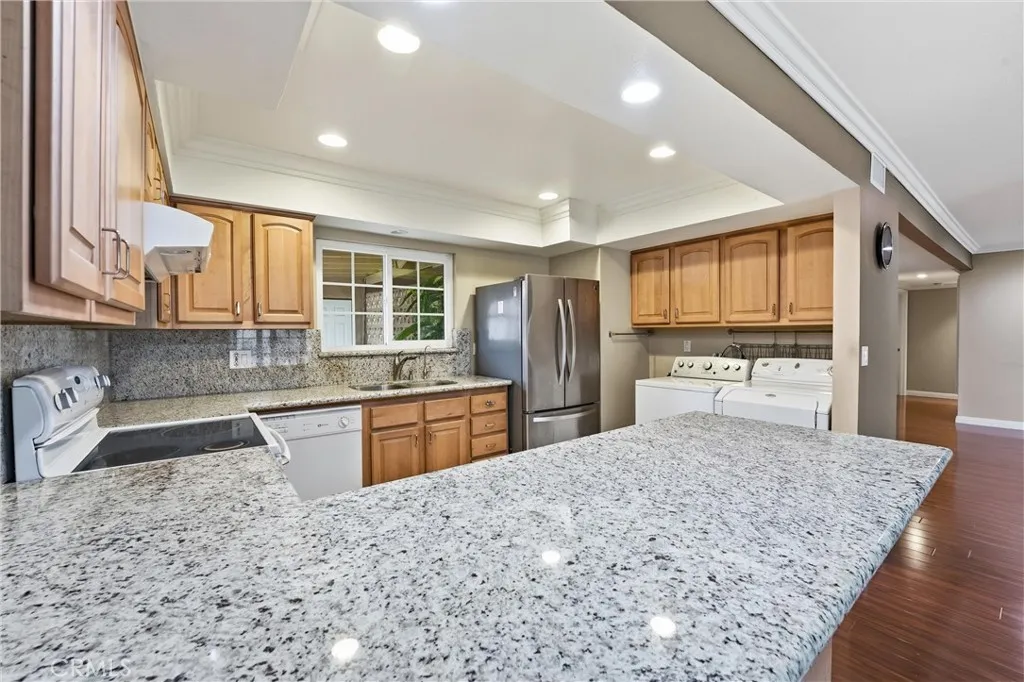1036 E Trenton, Orange, California 92867 home-pic-12