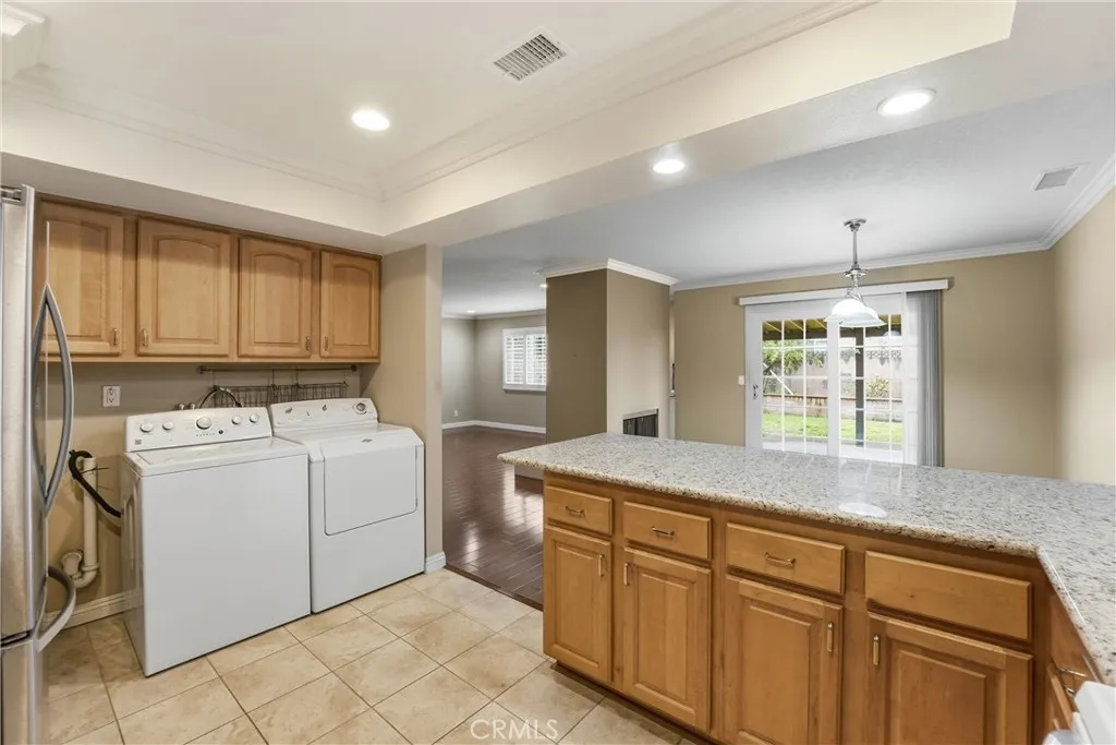 1036 E Trenton, Orange, California 92867 home-pic-15