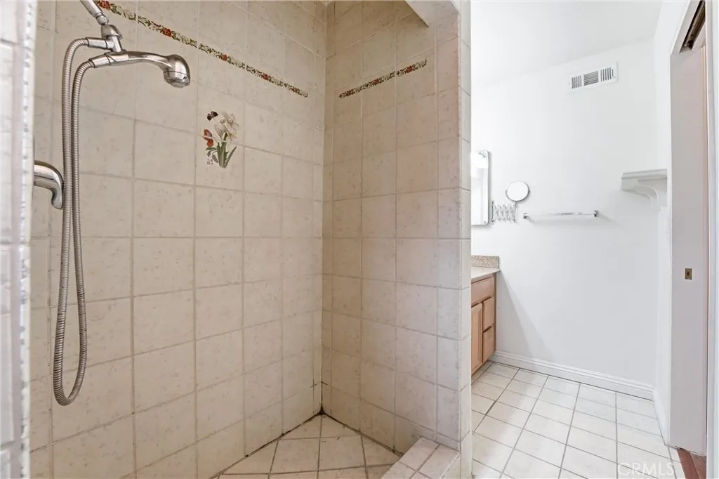 1036 E Trenton, Orange, California 92867 home-pic-33